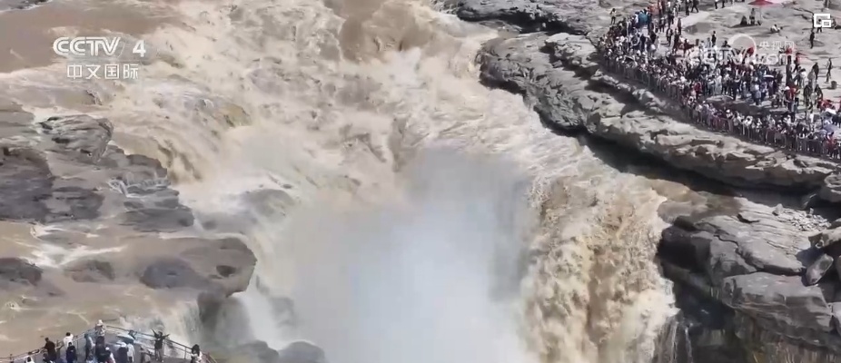 假日游国潮范十足 传统经典艺术与现代生活融合碰撞 假日游国潮范十足 传统经典艺术与现代生活融合碰撞