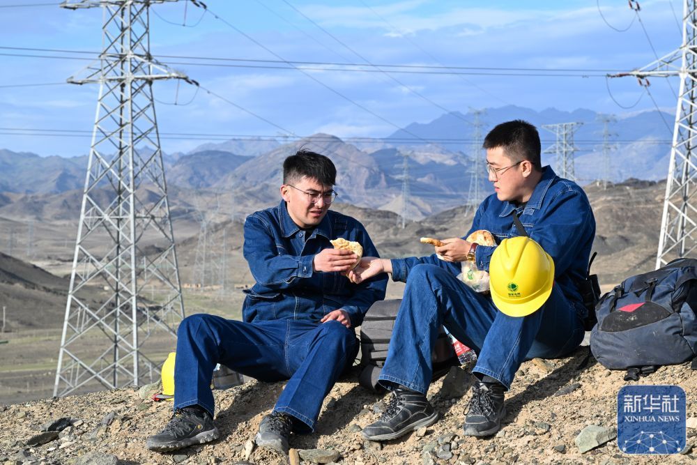 “95后”电网巡检飞手：我从山上来，乘风而上