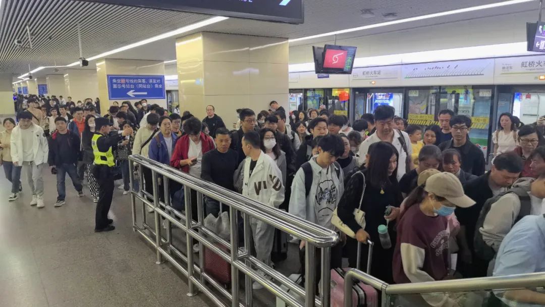 上海公安多策并举应对五一小长假返程高峰 上海公安多策并举应对五一小长假返程高峰