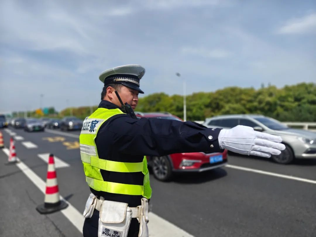 上海公安多策并举应对五一小长假返程高峰 上海公安多策并举应对五一小长假返程高峰