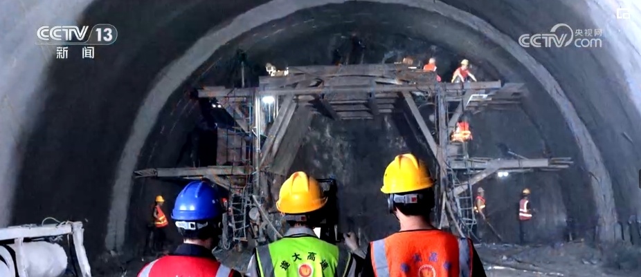 实干诠释担当，为向往生活着色 一系列重磅基建工程成为创新和突破典范