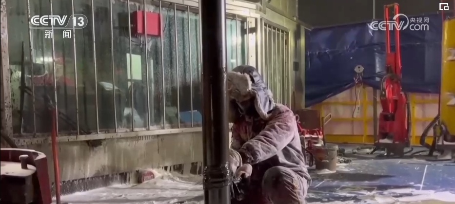 石头缝里“榨”出石油 我国岩油开采规模与产能不断扩大