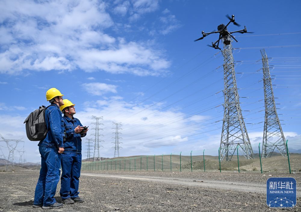 “95后”电网巡检飞手：我从山上来，乘风而上