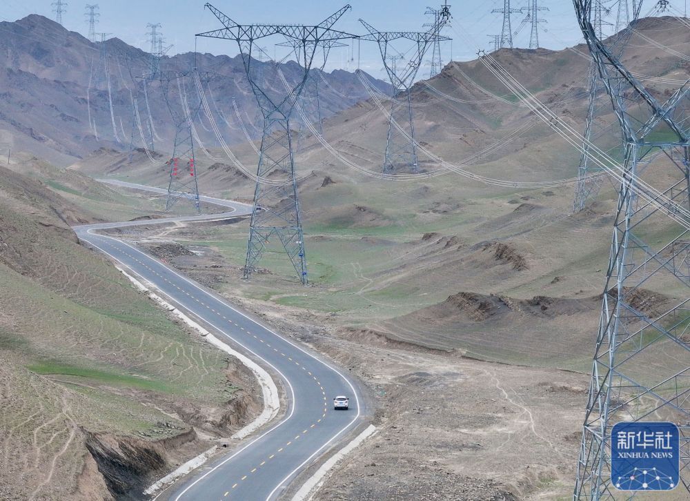 “95后”电网巡检飞手：我从山上来，乘风而上