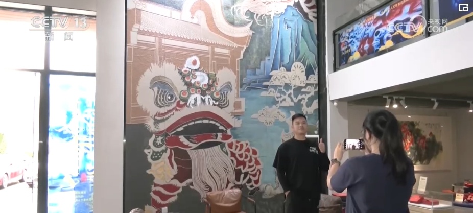 各地旅游市场“花样翻新” 释放“五一”假日消费换“新”活力 各地旅游市场“花样翻新” 释放“五一”假日消费换“新”活力