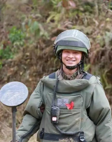 杜富国的战友！他在婚礼当天做了一件大事