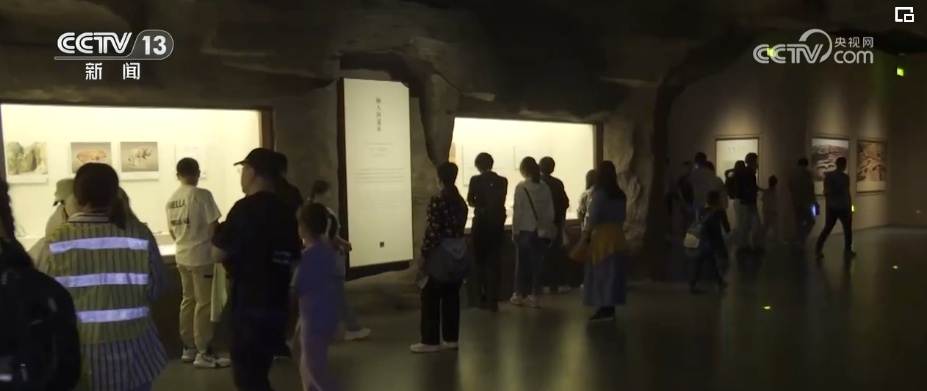 各地旅游市场“花样翻新” 释放“五一”假日消费换“新”活力 各地旅游市场“花样翻新” 释放“五一”假日消费换“新”活力