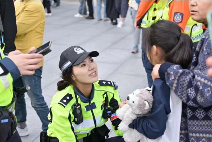 这几天，上海的他们“火出圈”！