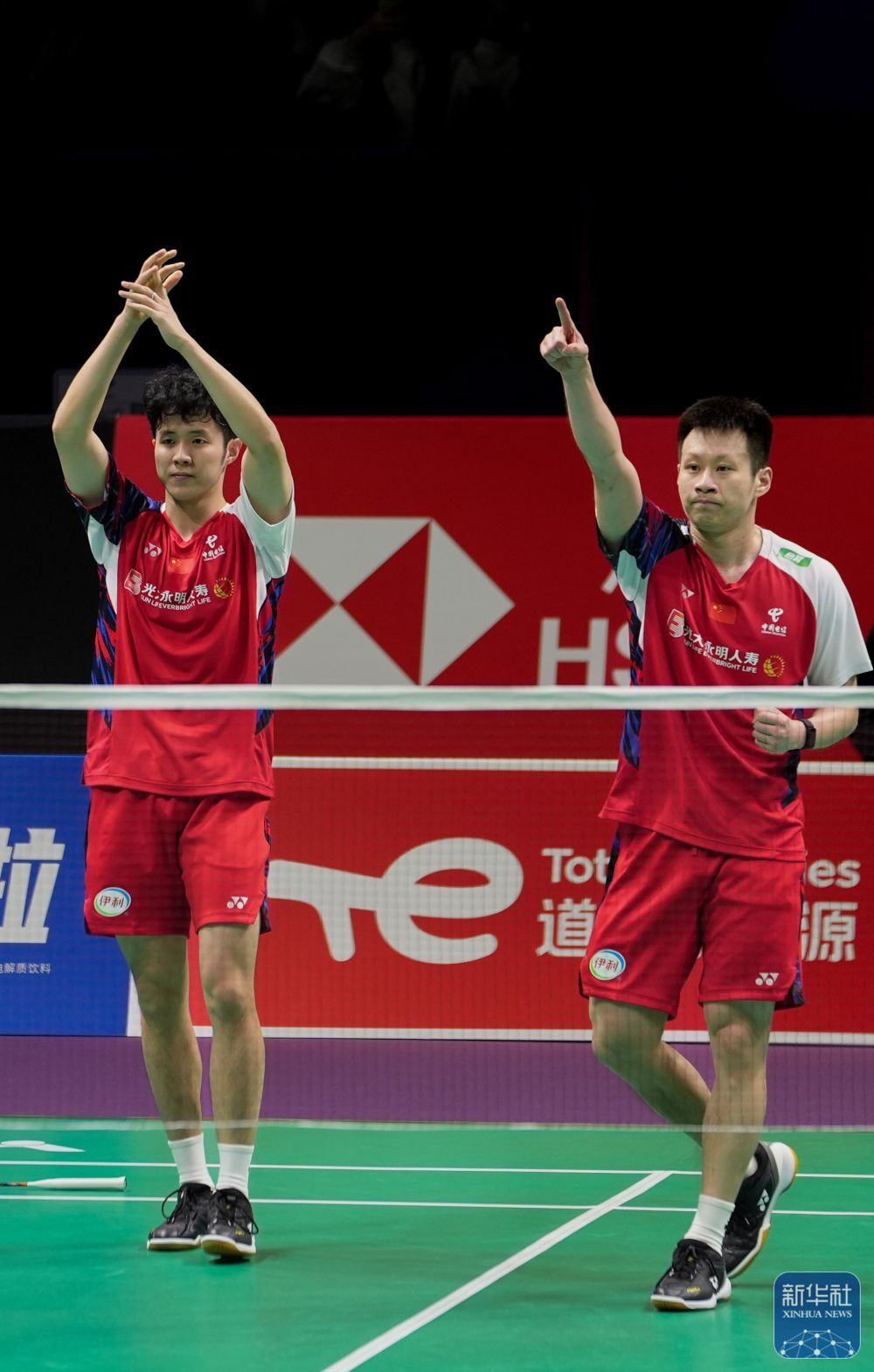 羽毛球丨汤姆斯杯:中国队晋级决赛 羽毛球丨汤姆斯杯:中国队晋级决赛
