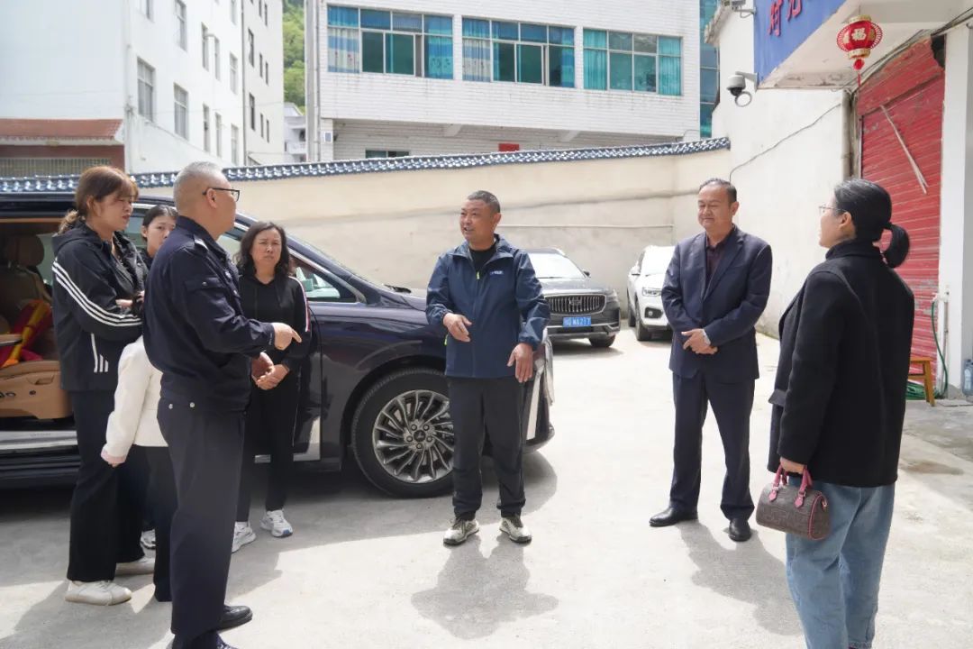 救命之恩挂念26年，恩人谭警官已因公牺牲！