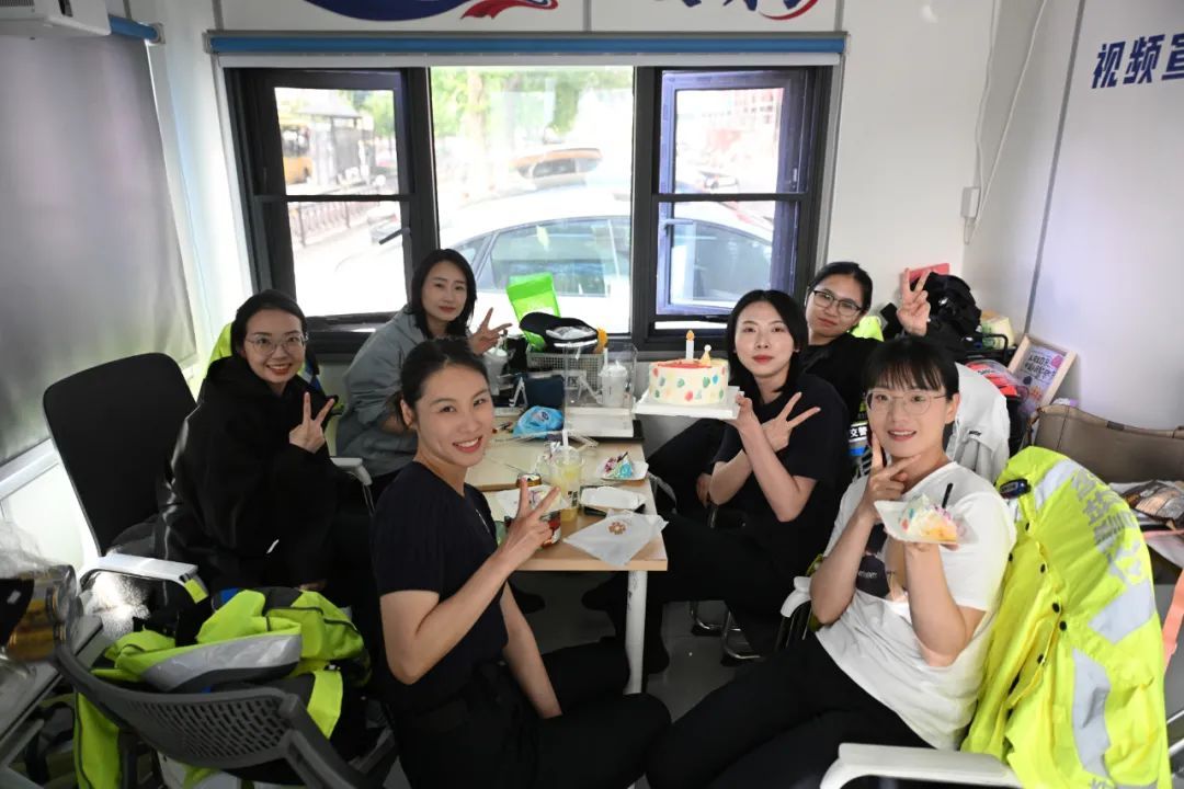 杭州这个“女团”火了,竟然已出道了24年...... 杭州这个“女团”火了,竟然已出道了24年......