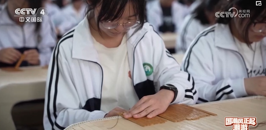 “潮游”走起,触摸千年文脉 赴一场“传统”与“潮流”的精彩相会 “潮游”走起,触摸千年文脉 赴一场“传统”与“潮流”的精彩相会