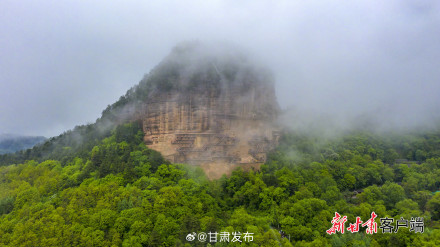 天水:“麦积烟雨”醉游人 天水:“麦积烟雨”醉游人