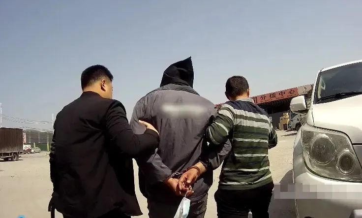 女子死在美容店床上,警方19年持续追凶破命案! 女子死在美容店床上,警方19年持续追凶破命案!