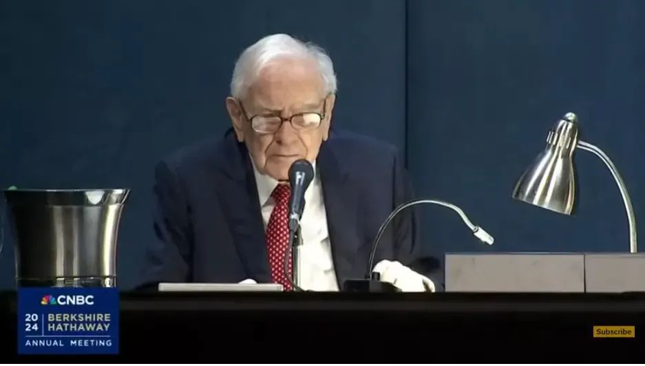 为何减持苹果？如何看待AI？巴菲特最新回应！