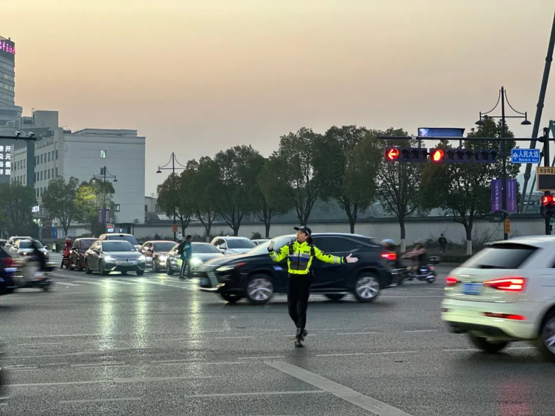 杭州这个“女团”火了,竟然已出道了24年...... 杭州这个“女团”火了,竟然已出道了24年......