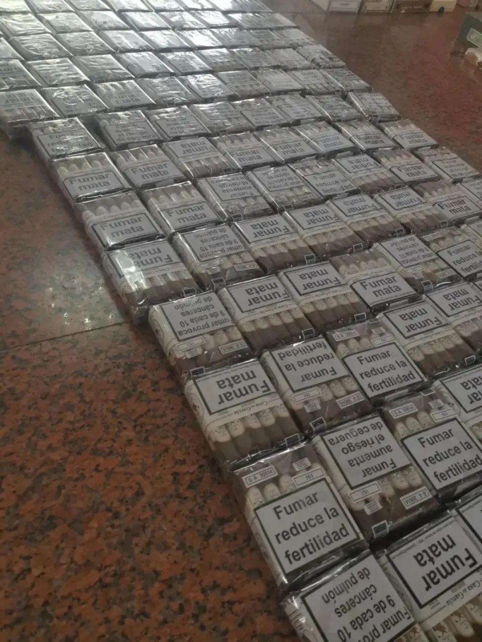 抓获4人、案值990万!北京海关缉私局连破两起走私烟草案 抓获4人、案值990万!北京海关缉私局连破两起走私烟草案