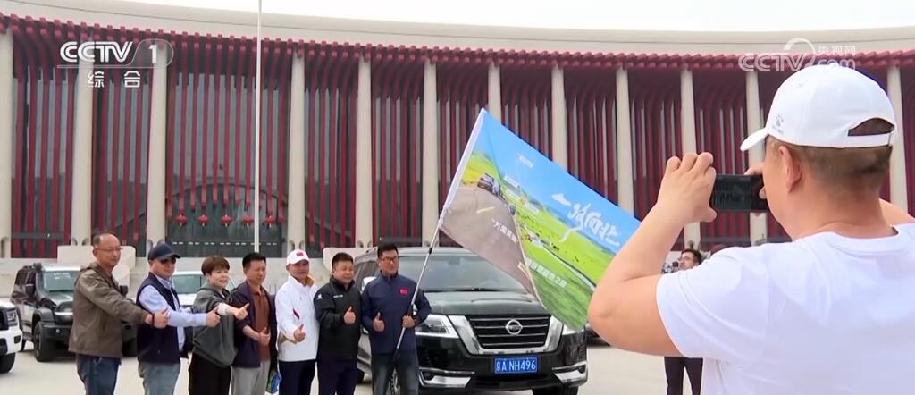 “火热”数据折射假日经济“热度” 感知我国消费市场强大韧性和潜力
