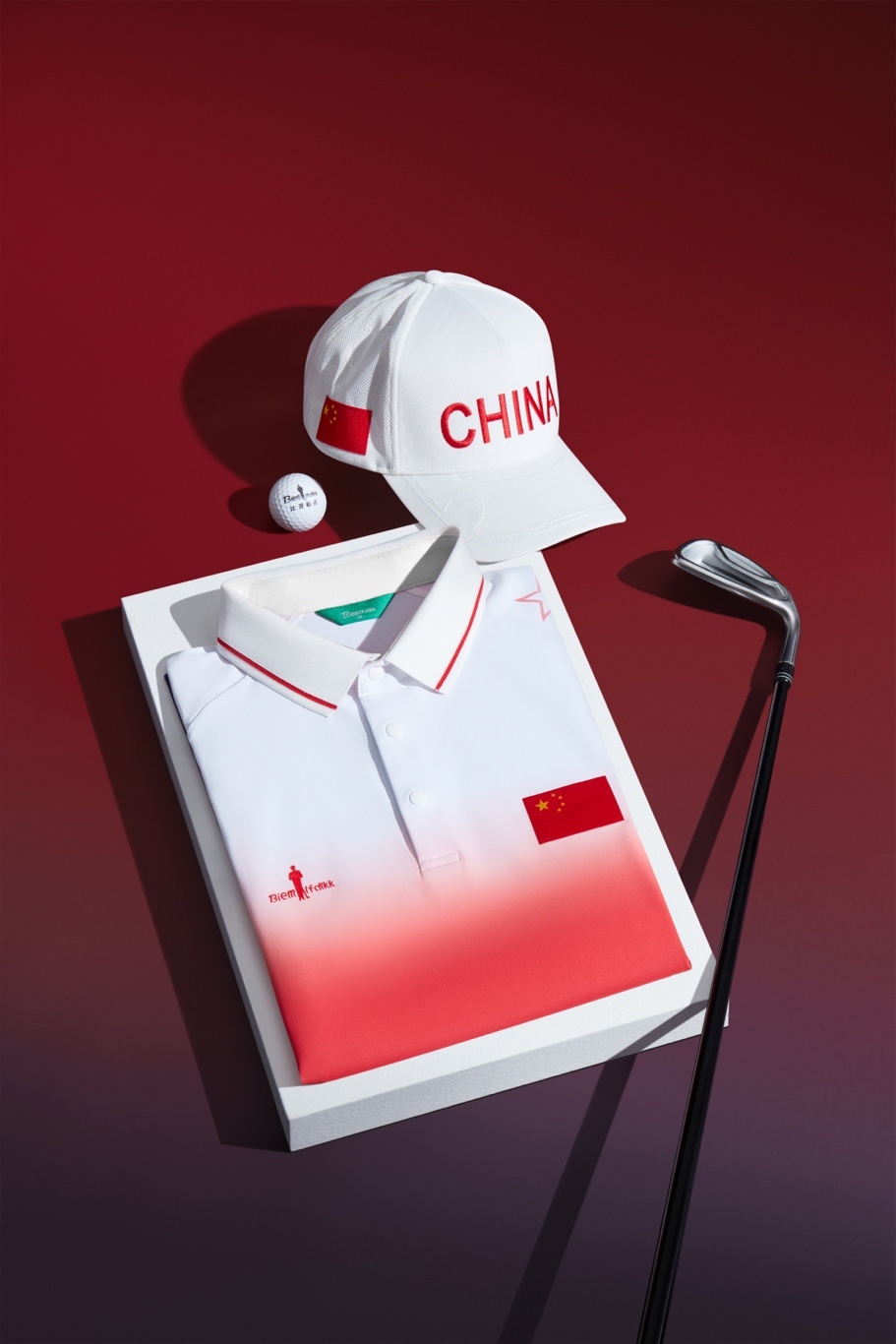 中国国家高尔夫球队披上新战袍 中国国家高尔夫球队披上新战袍