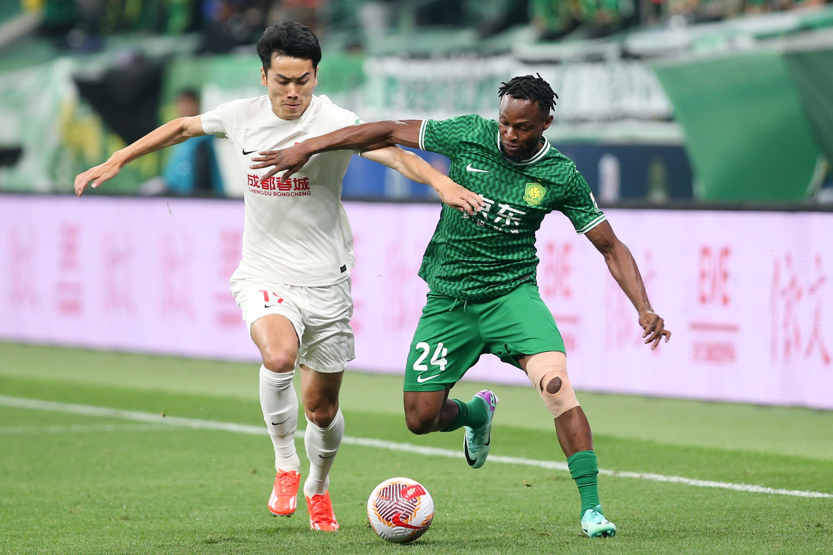 北京国安主场2比1战胜成都蓉城迎四连胜 北京国安主场2比1战胜成都蓉城迎四连胜