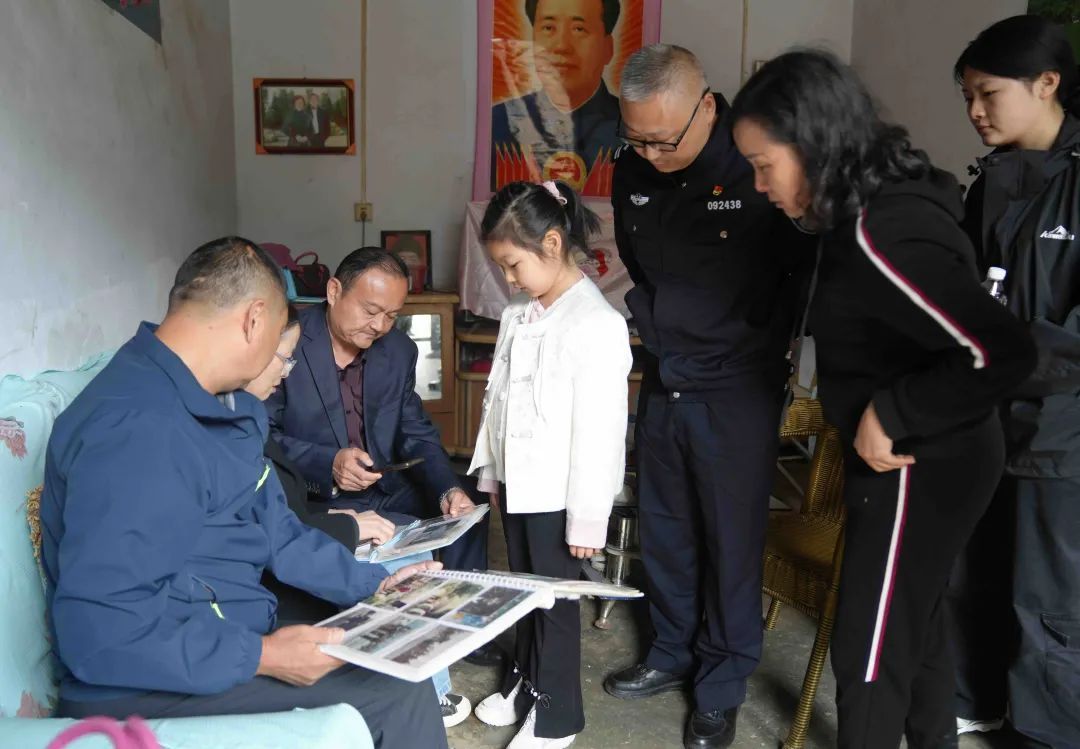 救起坠崖司机4个月后,他因公牺牲 救起坠崖司机4个月后,他因公牺牲