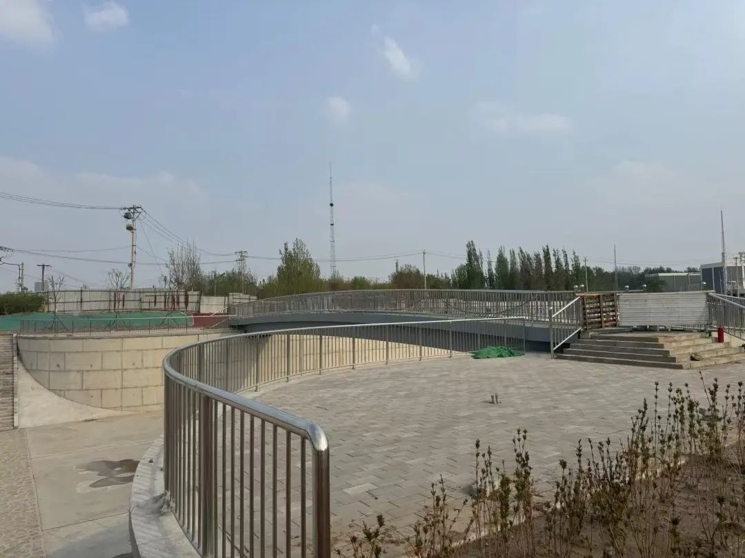 北京这两条路隔河远望，何时才能实现跨河联通？