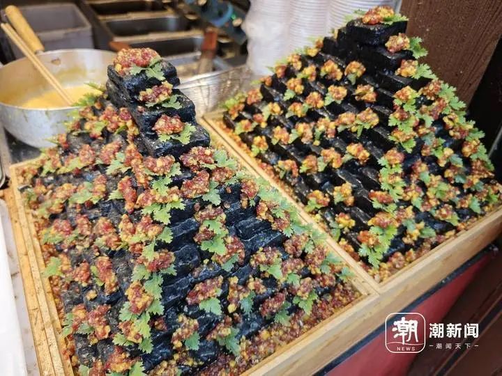 “叫花鸡没有鸡”涉事店铺已关门，街区商户：餐饮模型的价格比实体还贵