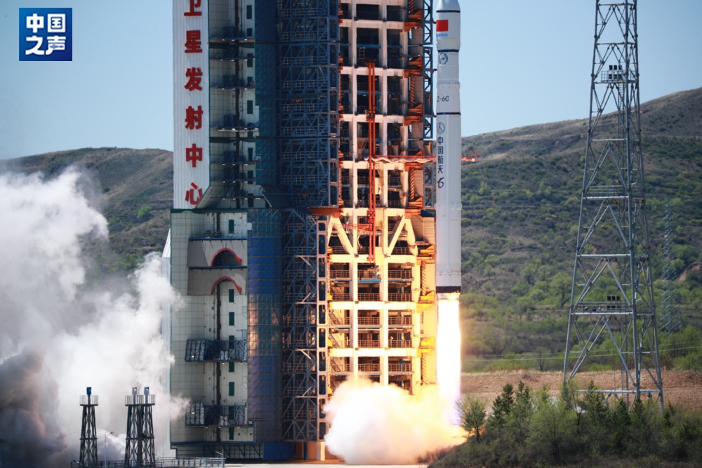 一箭四星！首飞成功！