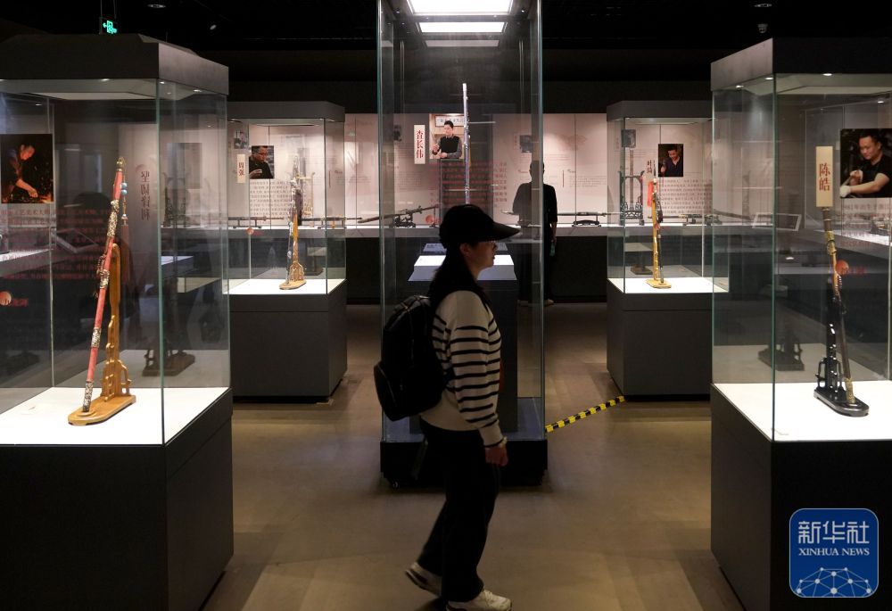 浙江省博物馆举行龙泉宝剑精品展