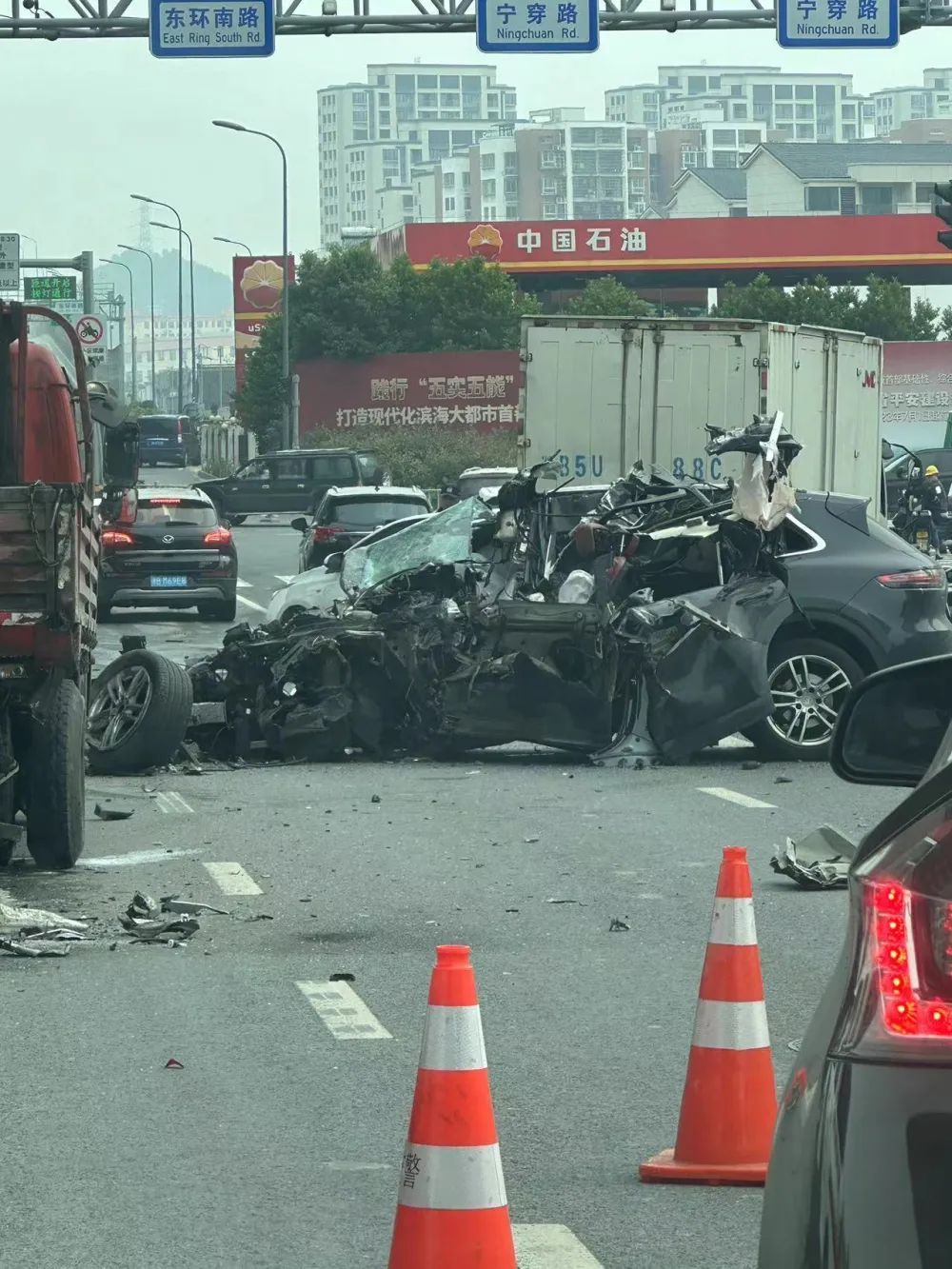 保时捷车辆突发！1死1伤！最新通报来了