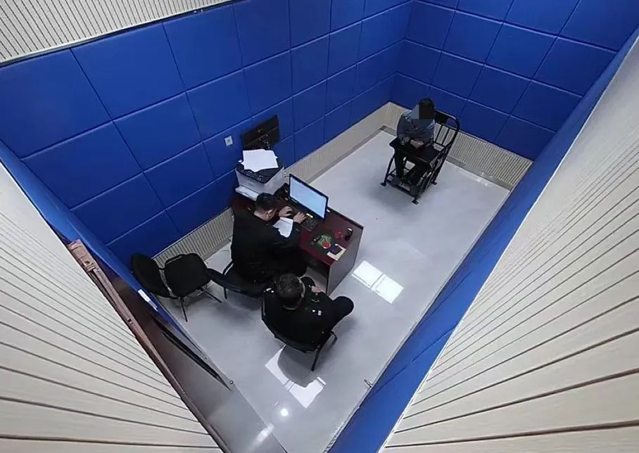 一起碰擦交通事故竟牵出一张“假牌照”