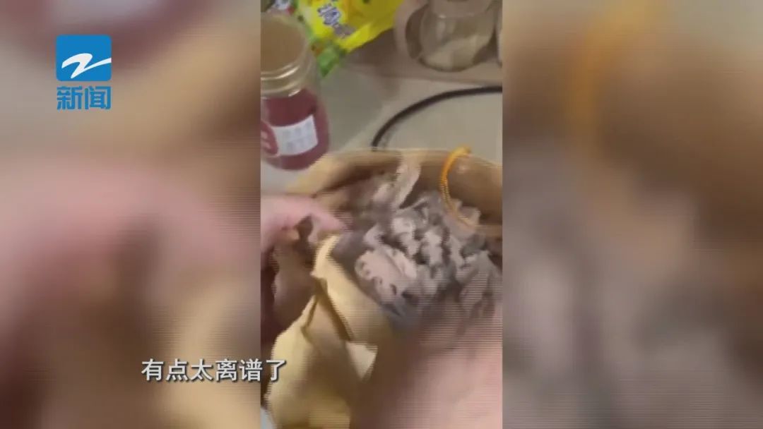 叫花鸡里没有鸡？ 商家回应：临时工误放了模型；市场监管：立案调查