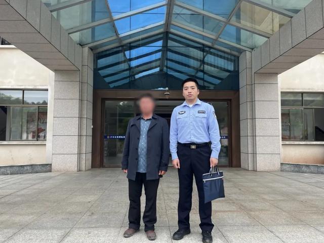 男子来警局主动要求坐牢，民警：安排！