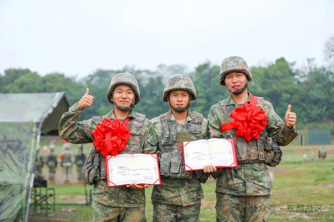 实弹射击，这个新兵班打出“全优”＋2个满环