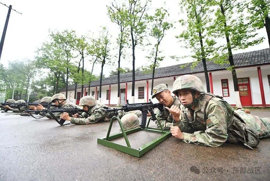 实弹射击，这个新兵班打出“全优”＋2个满环