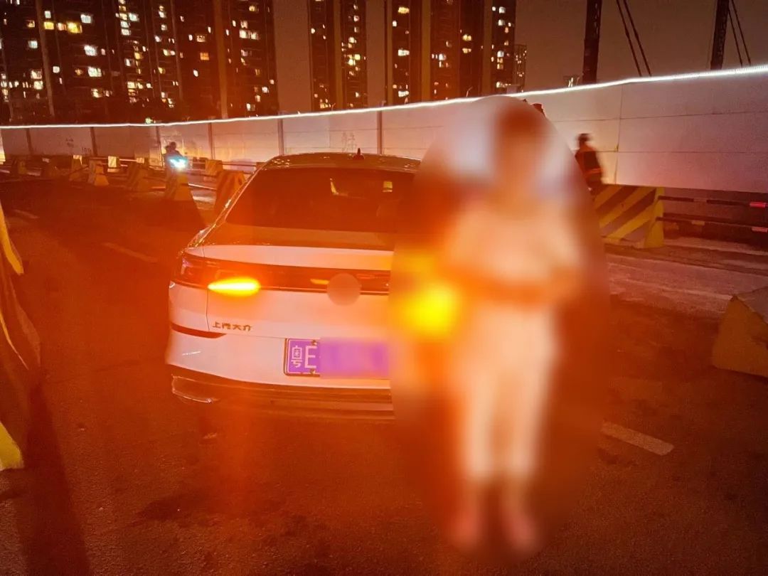 事故现场,“司机”主动担责?警察一查发现大问题 事故现场,“司机”主动担责?警察一查发现大问题