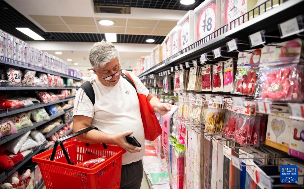 探访中欧商贸物流合作园区 探访中欧商贸物流合作园区