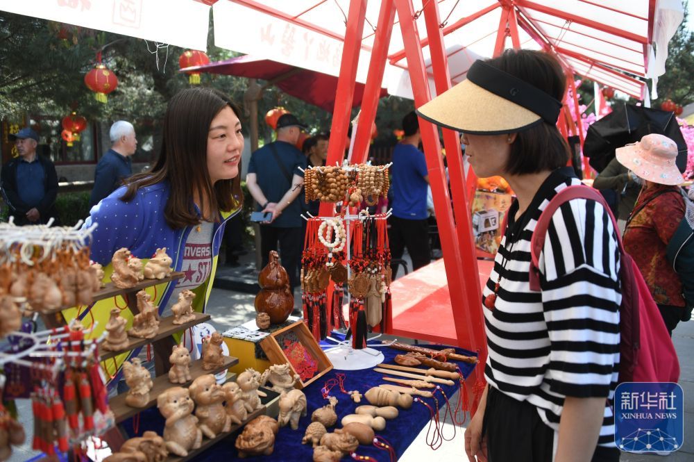 北京平谷：第三十五届丫髻山庙会开幕