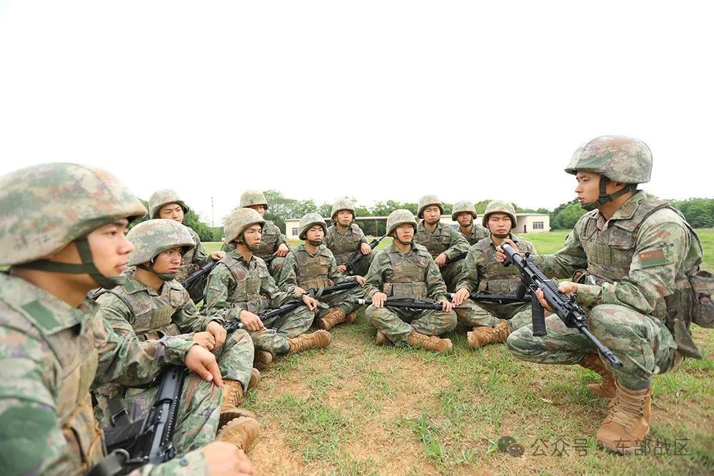 实弹射击，这个新兵班打出“全优”＋2个满环