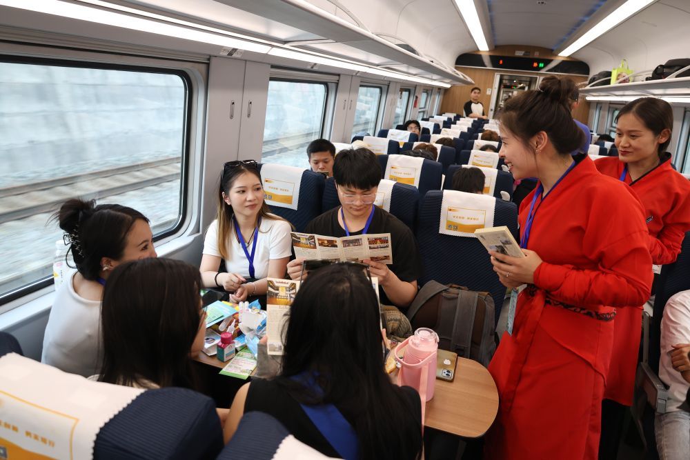 夜登华山,免费乘动集动车,出发! 夜登华山,免费乘动集动车,出发!