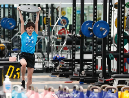 女子十米台双子星一起迈向巴黎 女子十米台双子星一起迈向巴黎