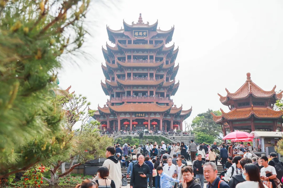 背古诗可享门票优惠？黄鹤楼最新回应