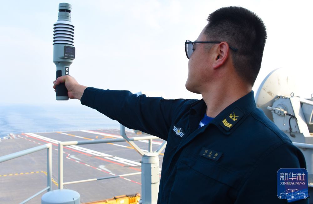 新华全媒＋丨中国海军福建舰顺利完成首次航行试验