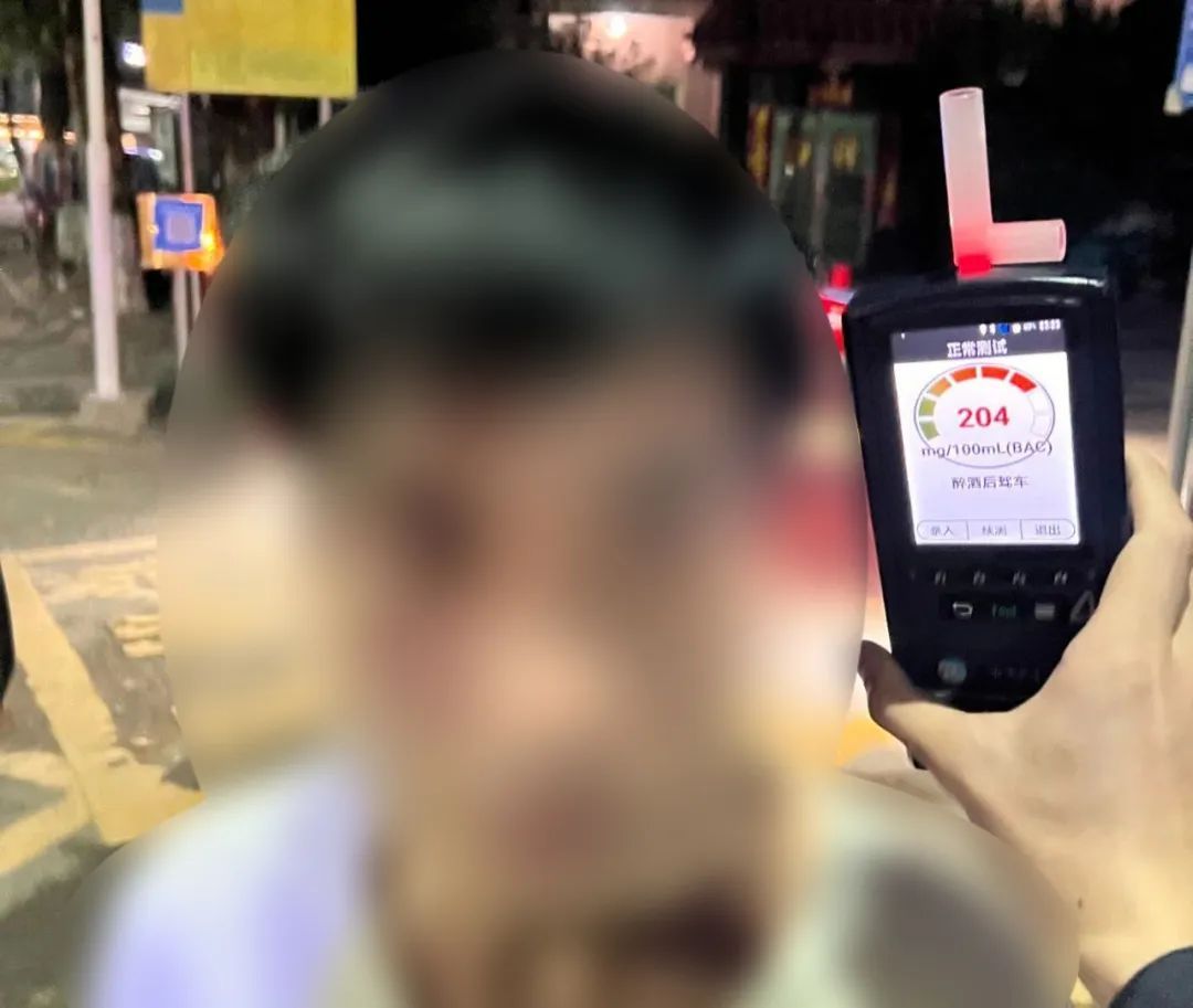 事故现场,“司机”主动担责?警察一查发现大问题 事故现场,“司机”主动担责?警察一查发现大问题