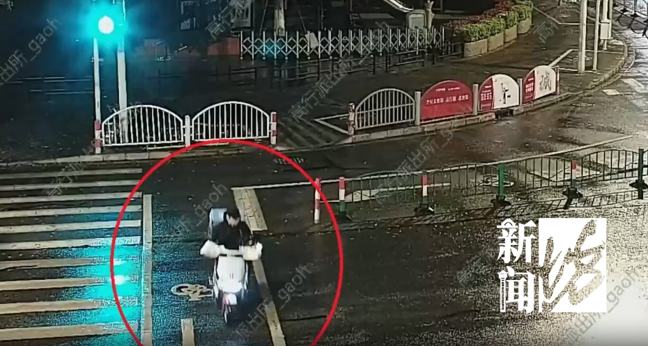 沪一男子网购手机故意填错地址! 还潜入快递站, 多次变装… 沪一男子网购手机故意填错地址! 还潜入快递站, 多次变装…