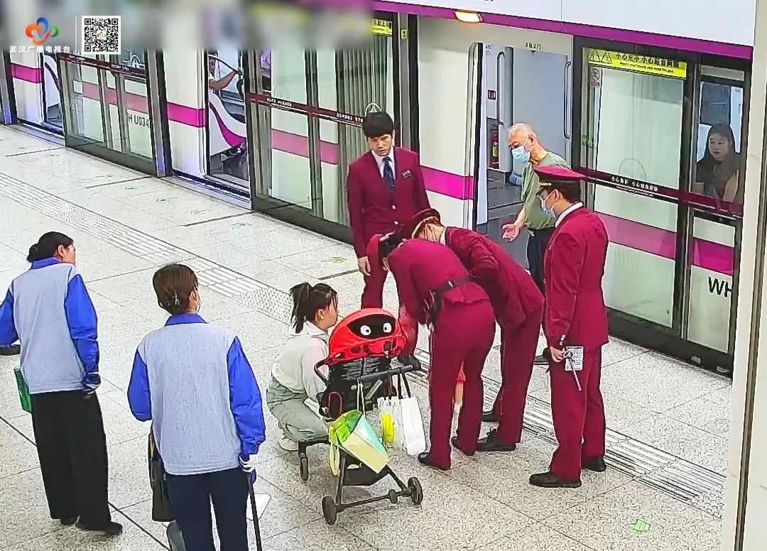 惊险2分钟！事发武汉地铁后湖大道站