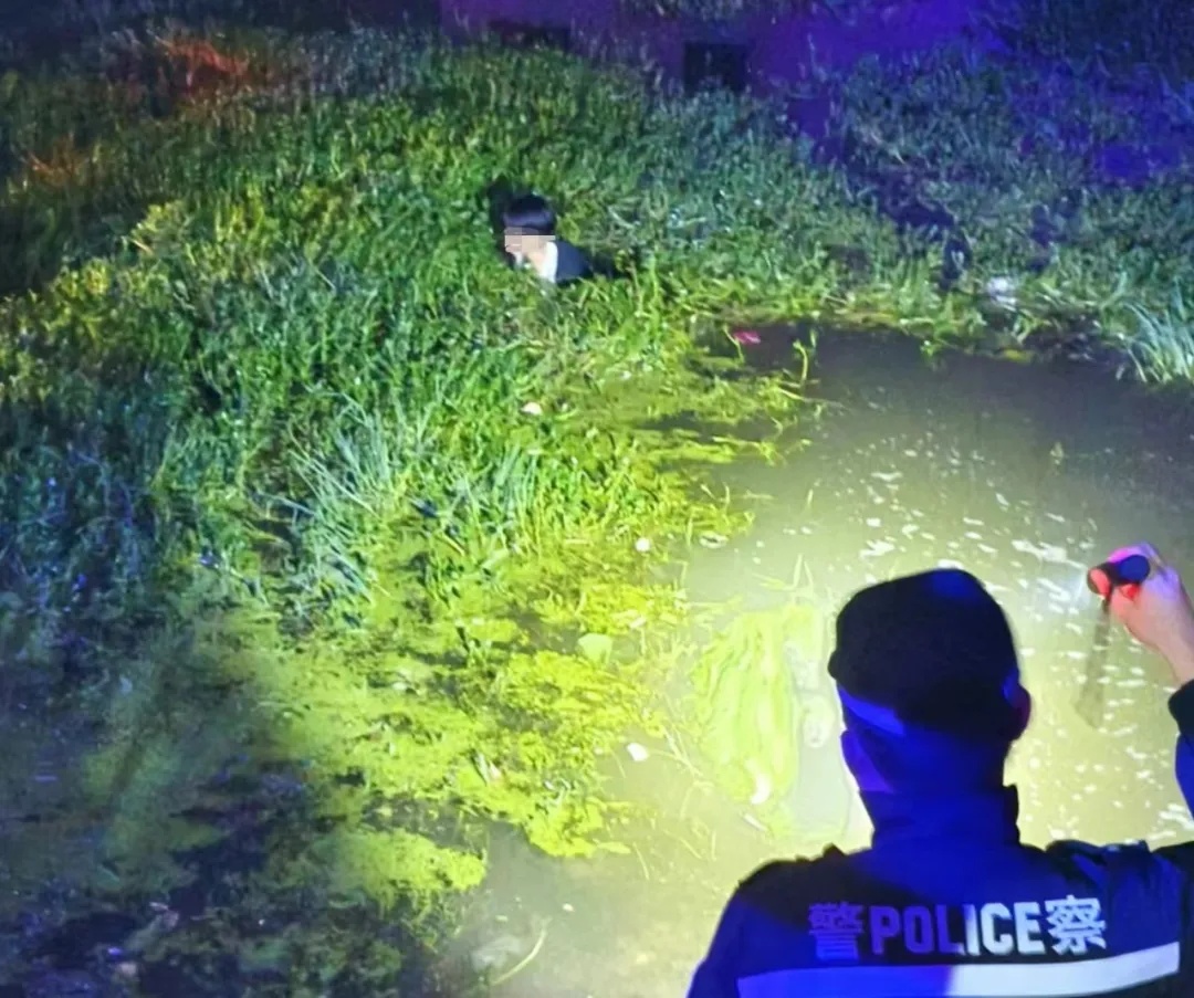 机智救人，新化辅警王文梁好样的！