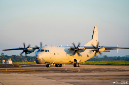 震撼！海军反潜机跨昼夜训练高清大片