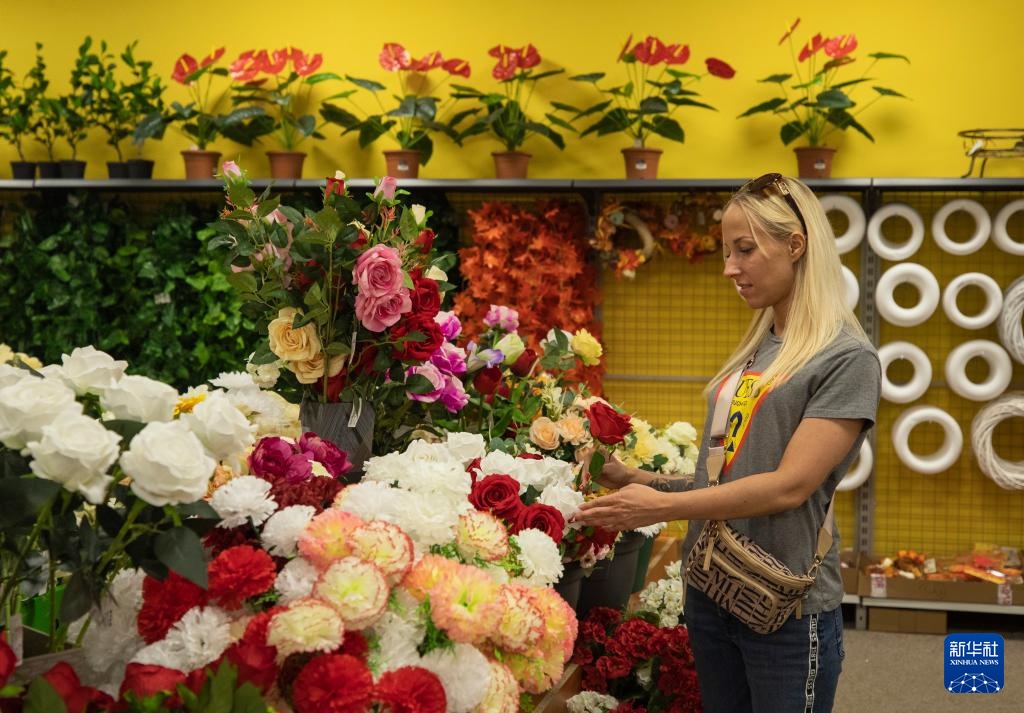 探访中欧商贸物流合作园区 探访中欧商贸物流合作园区