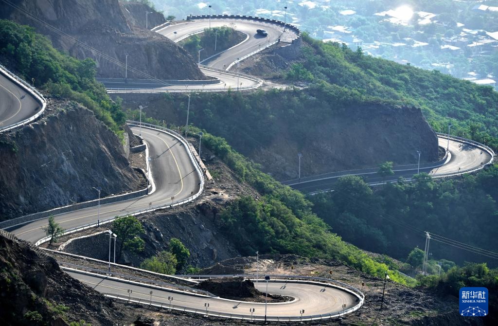 河北元氏：“四好农村路”助力乡村振兴